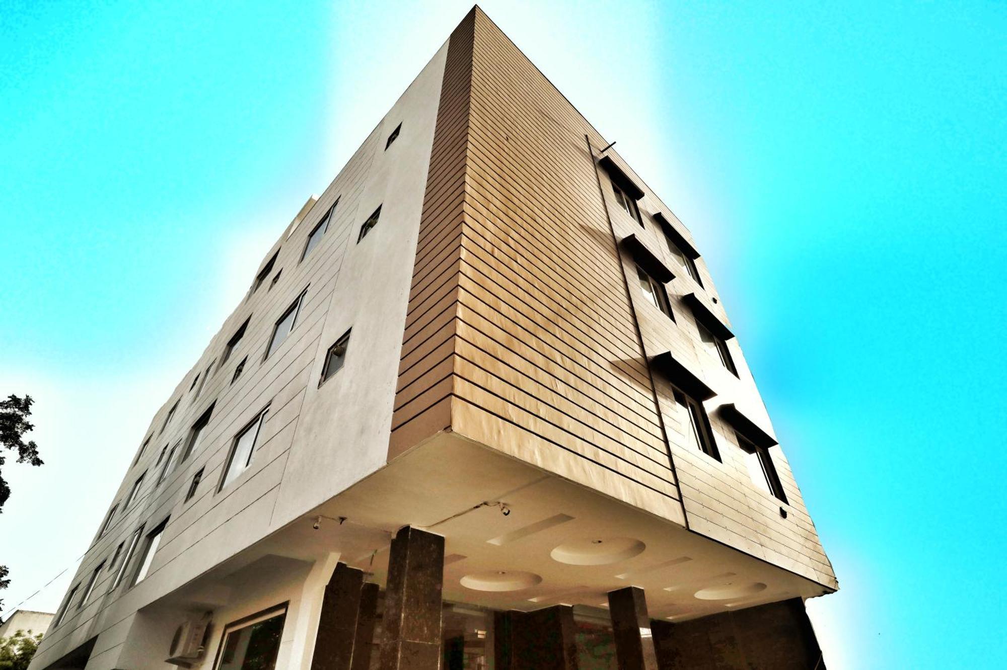 Maison d'hôtes Airport Delhi Aerocity, 15 Mins Yashobhoomi New Delhi